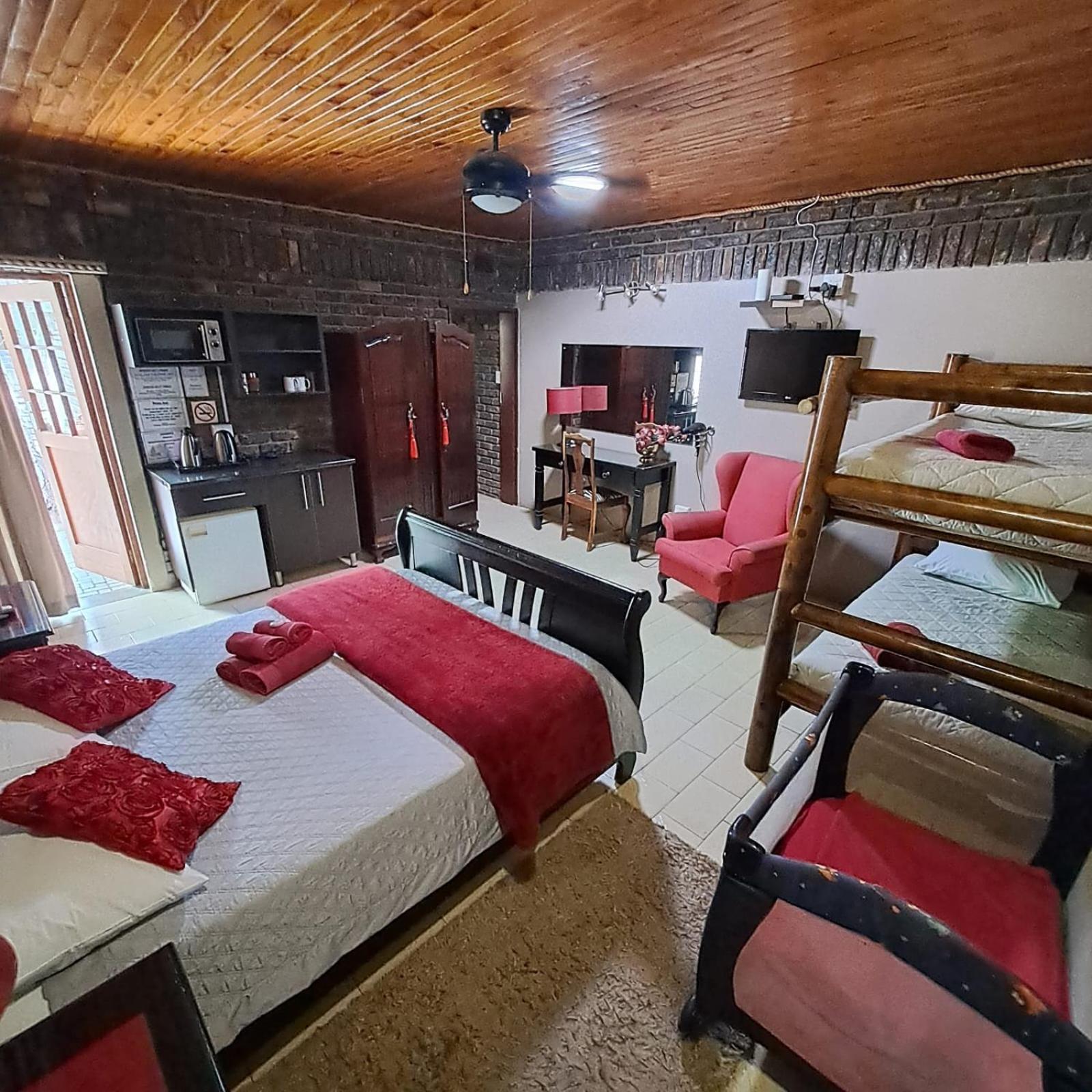 Royal Game Guest House Пхалаборва Экстерьер фото