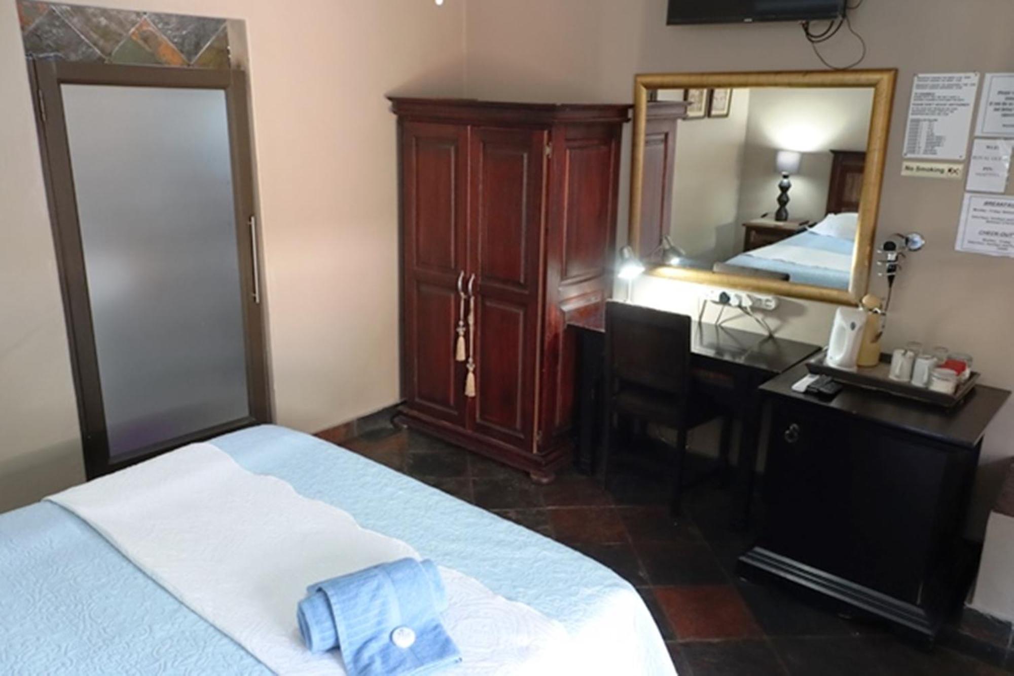 Royal Game Guest House Пхалаборва Экстерьер фото