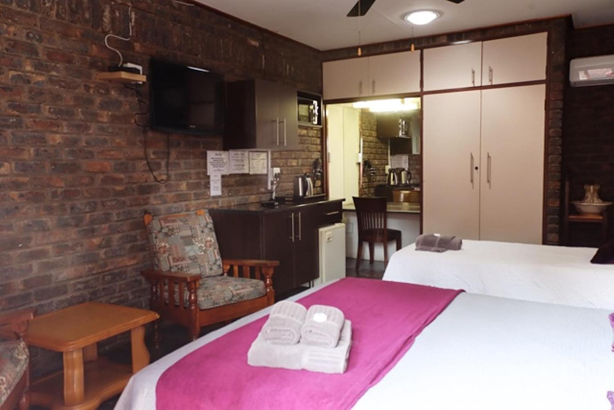 Royal Game Guest House Пхалаборва Экстерьер фото