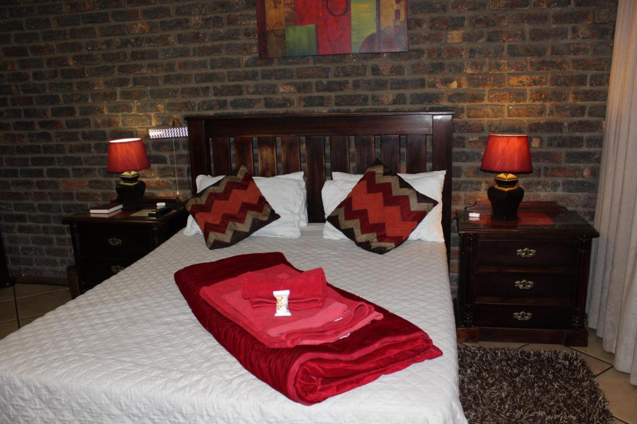 Royal Game Guest House Пхалаборва Экстерьер фото