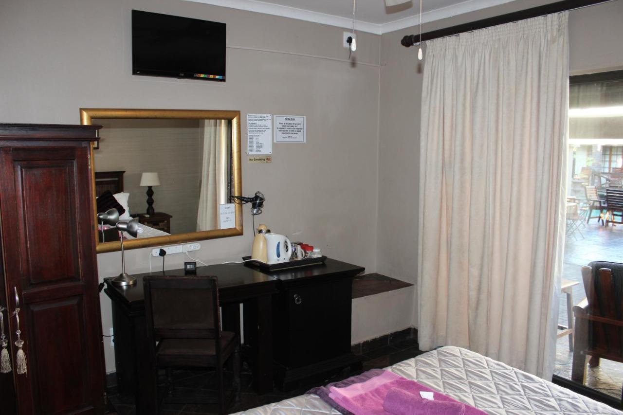 Royal Game Guest House Пхалаборва Экстерьер фото