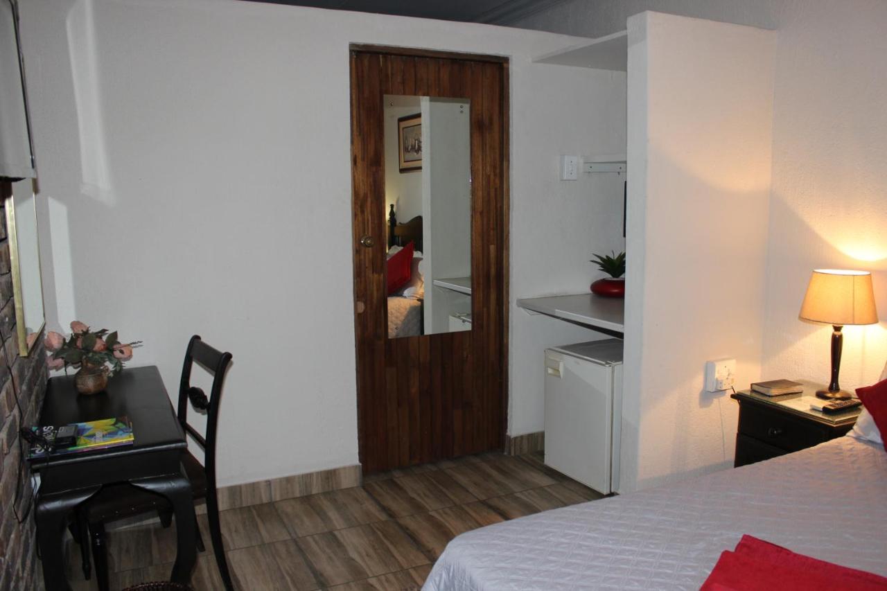 Royal Game Guest House Пхалаборва Экстерьер фото